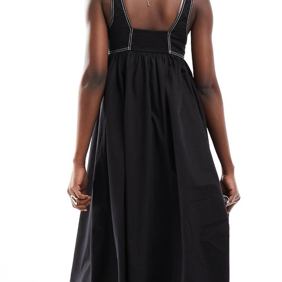 Black Sleeveless Maxi Dress with White Contrast Stitching - Picture 2 of 8